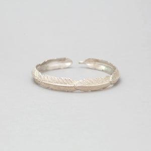 SILVER PLATED FEATHER BANGLE