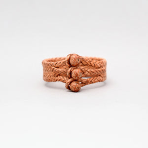 TRIPLE CLOSURE BRAIDED LEATHER BRACELET IN NATURAL