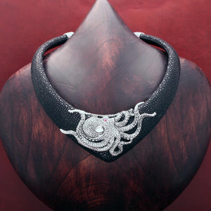 PYRAMID EXOTIC CHOKER WITH OCTOPUS