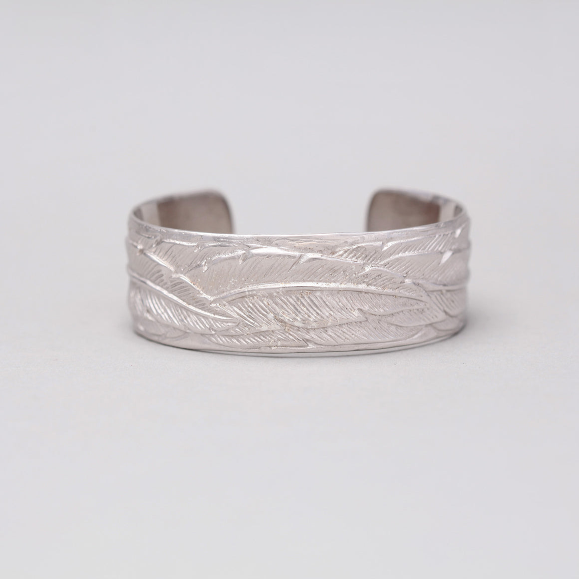 SMALL SILVER PLATED  FEATHER CUFF