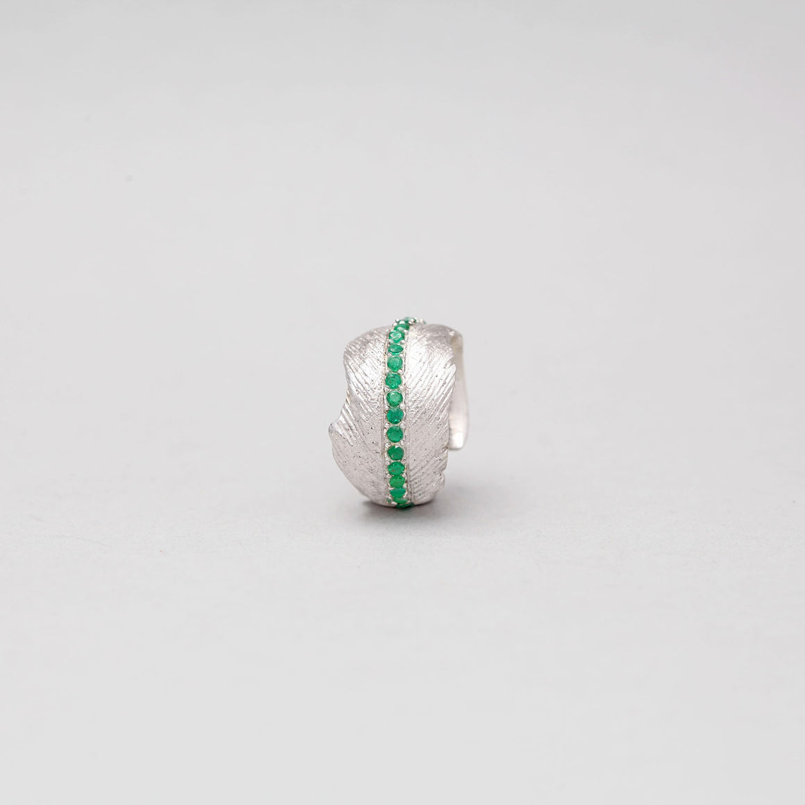WHITE BRASS FEATHER RING WITH COLOMBIAN EMERALD