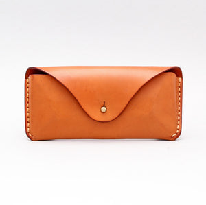 RECTANGULAR SUNGLASSES CASE IN NATURAL LEATHER W NO TOP STITCH DETAILS