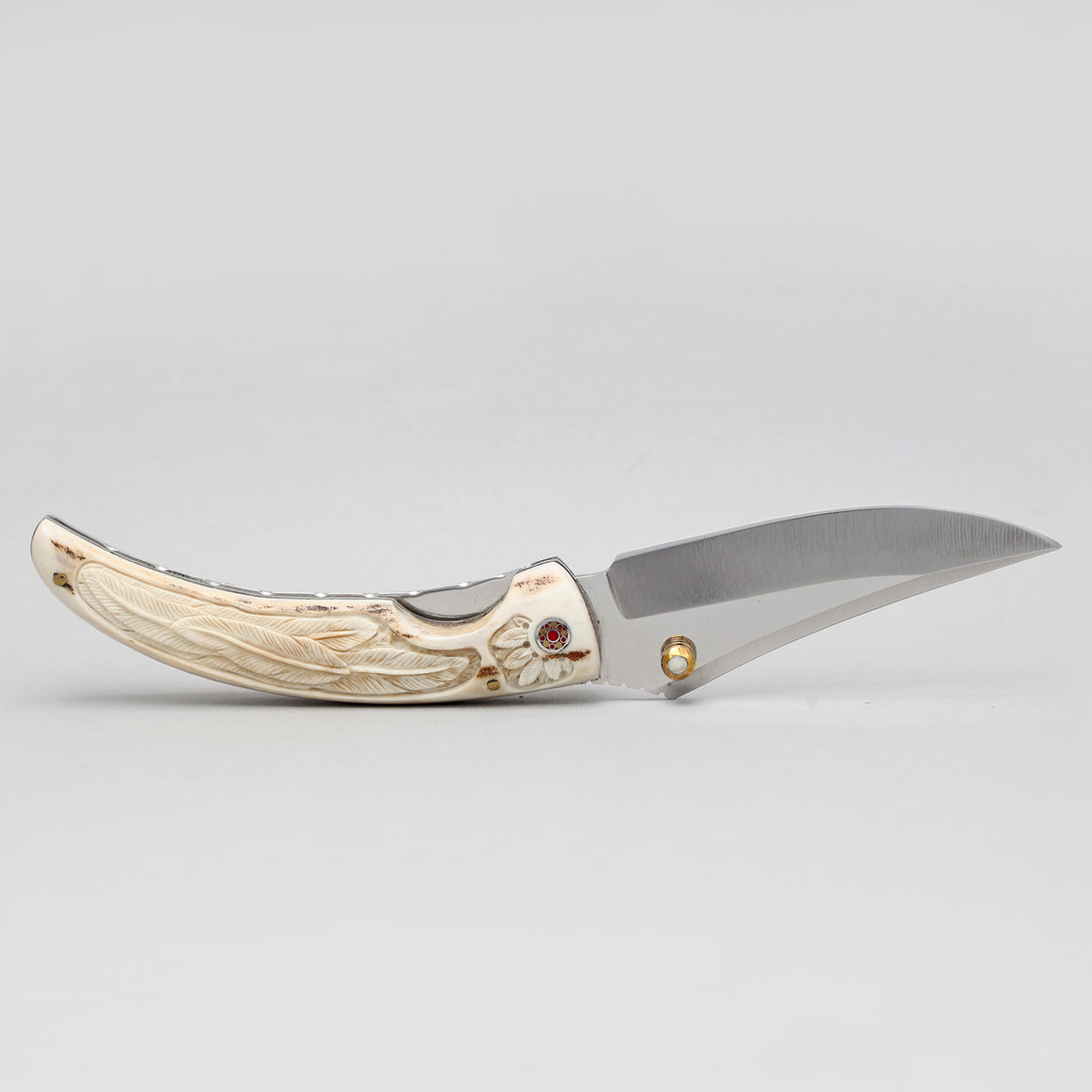 JAPANESE STEEL KNIFE WITH FEATHER ETCHING