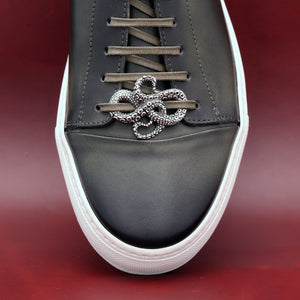 SILVER PLATED TENTACLES SHOELACE CAP
